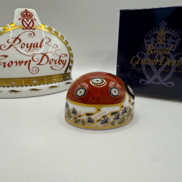 Royal Crown Derby "Ladybird" or Seven Spotted Ladybird. 1997 gold stopper - Picture 4 of 5